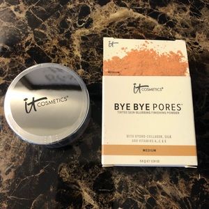 it BYE BYE PORES blurring finishing powder